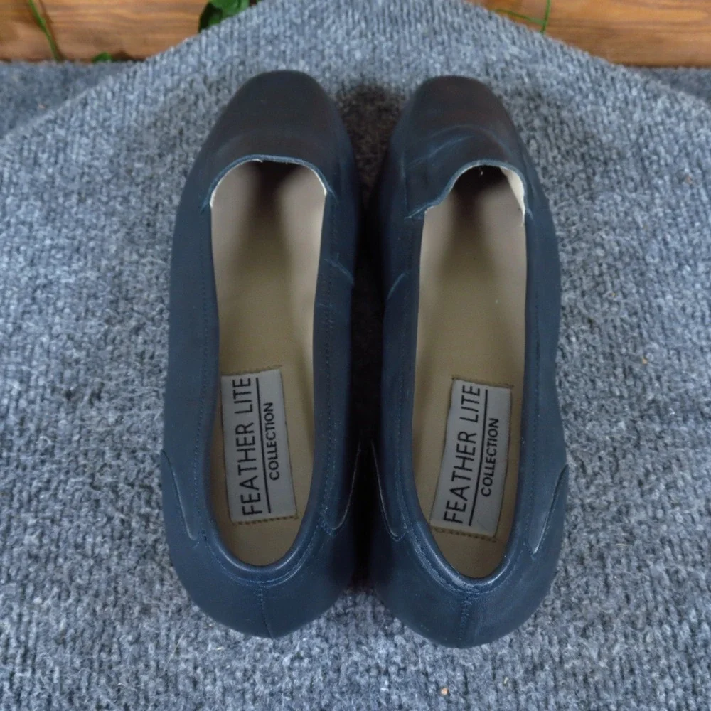 Feather Lite Collection Women Loafer Flat 7.5 Work Office Navy Blue Leather